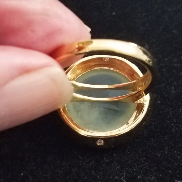 Marley Simon Prehnite with Accents - Picture 5 of 6